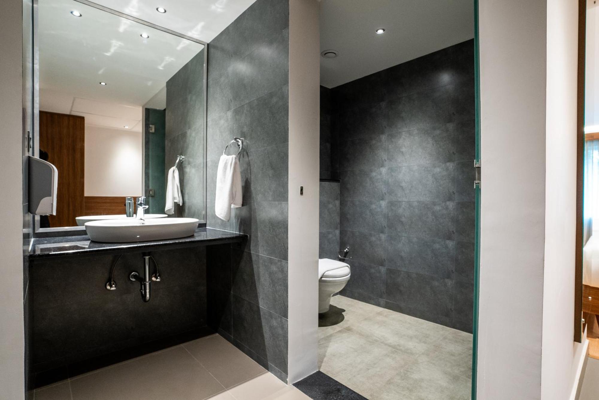 Lilac Hotel Guruvāyūr Zimmer foto